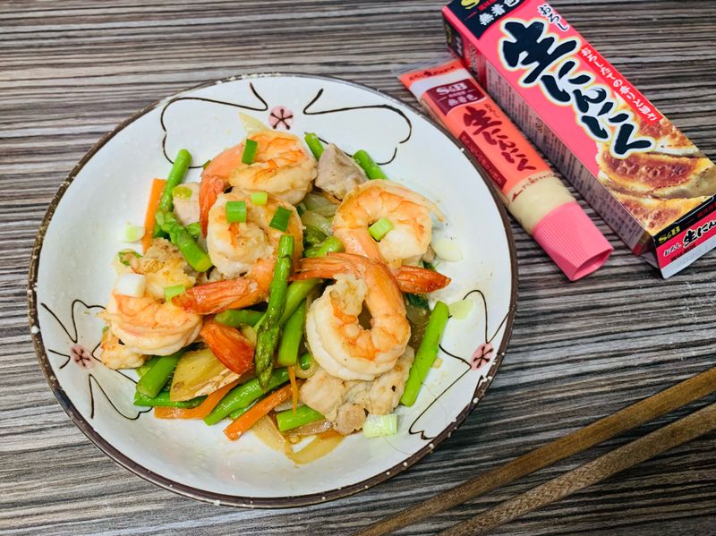 蒜蒜風什錦炒肉