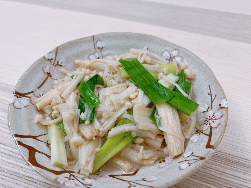 炒金針菇
