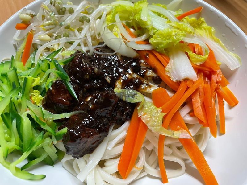 炸醬麵(老北京)