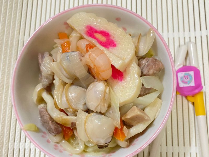 什錦炒烏龍麵