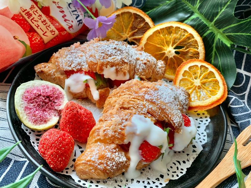 🍓(自制酥粒)草莓乳酪牛角包🥐