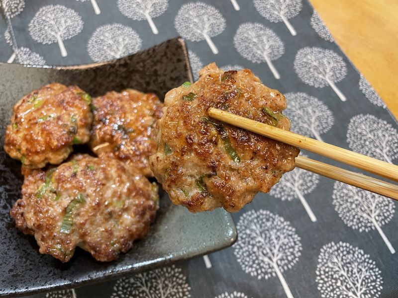 蔥香肉排(2步驟完成,超簡單料理)