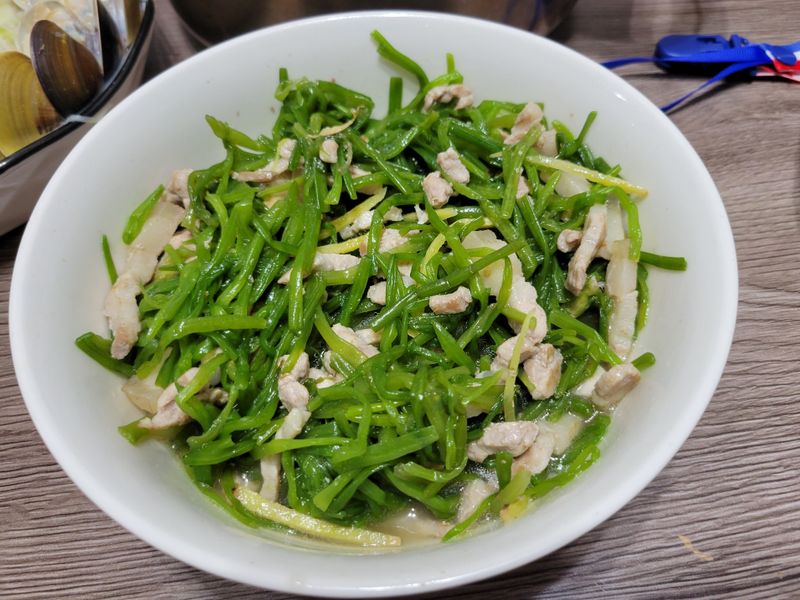 薑炒~肉絲水蓮