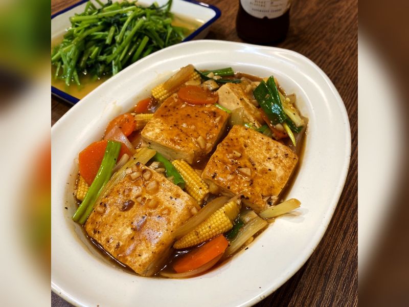 黑胡椒醬奶油鐵板豆腐(激推)