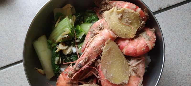 胡椒蝦玉米蓋飯