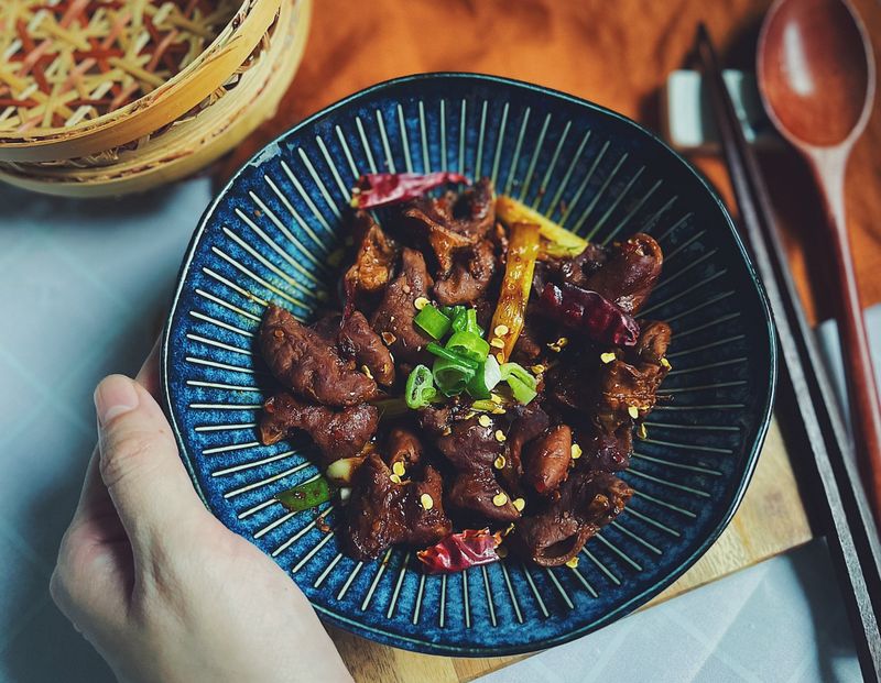 香辣可口的下飯菜~乾鍋辣炒肥腸