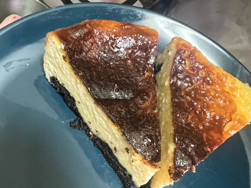 奧利奧巴斯克乳酪蛋糕