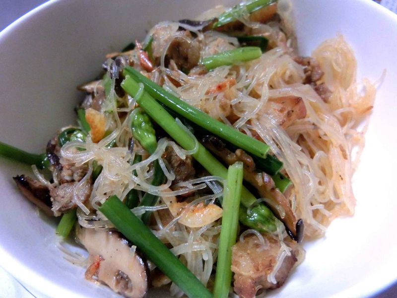 香韭菇肉絲米粉