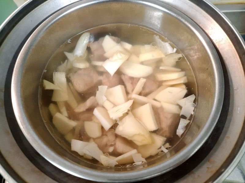竹筍排骨湯(電鍋料理)
