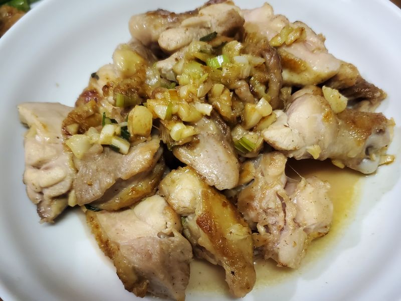 蒜香椒鹽雞腿
