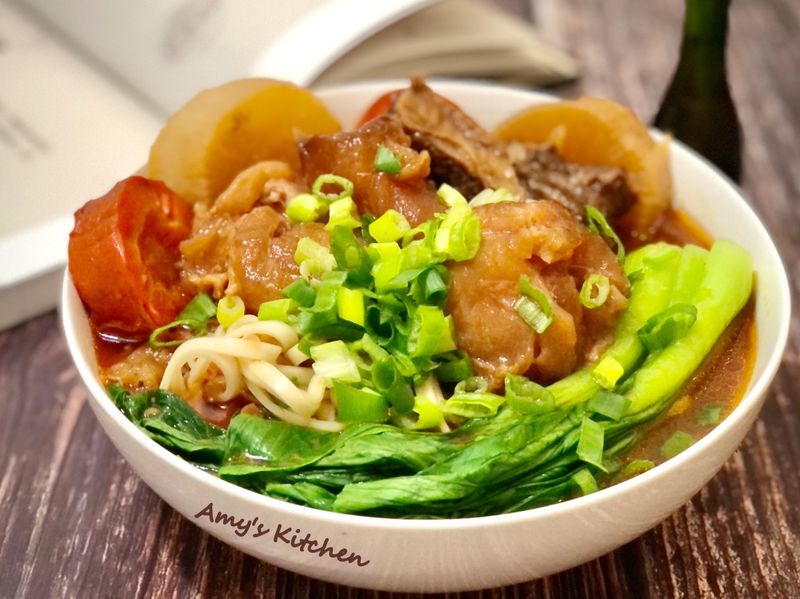 半筋半肉紅燒牛肉麵 (各種牛肉麵整理)
