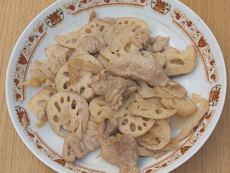 酸菜蓮藕炒豬肉