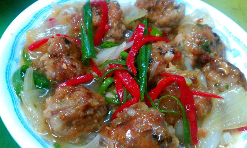 洋蔥燒肉丸子