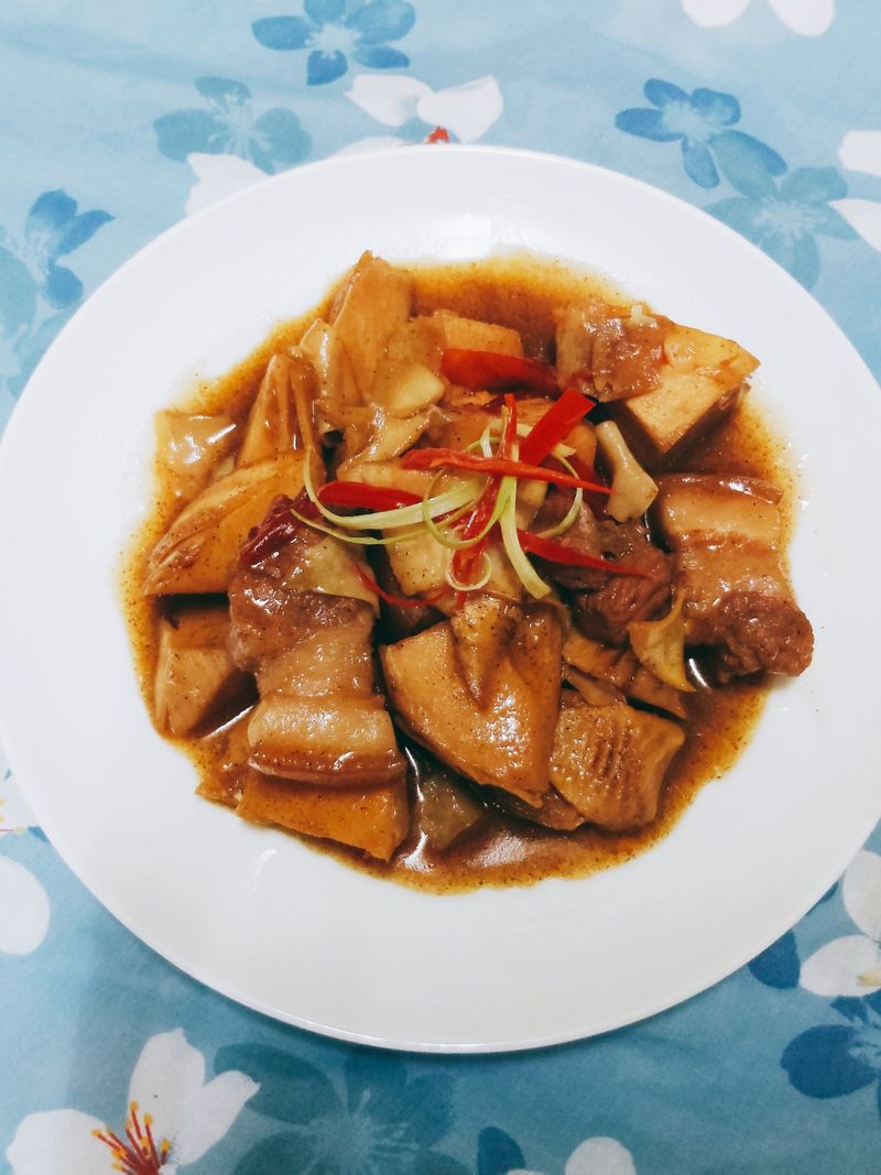 龍甜筍滷肉