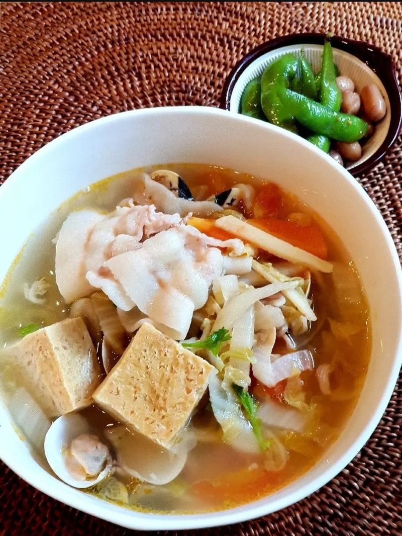 酸菜白肉湯