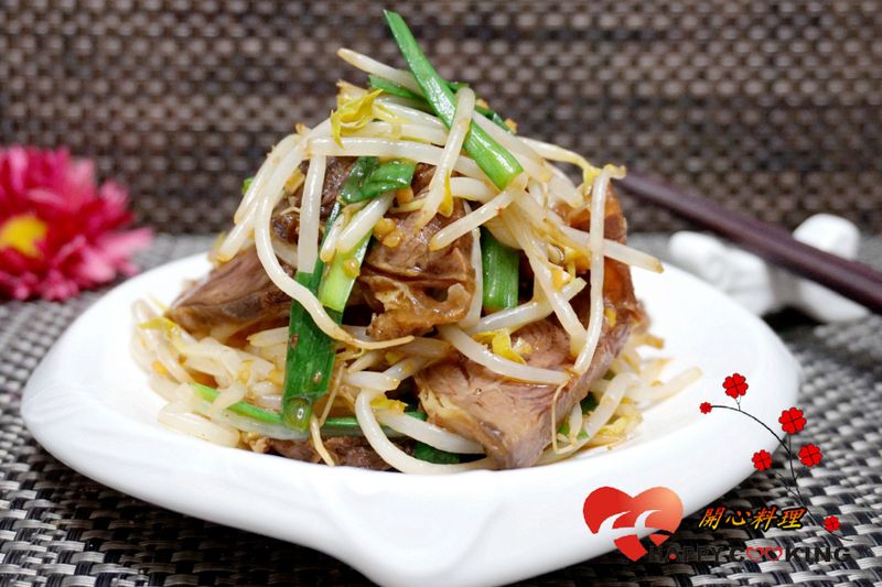 豆芽拌牛肉