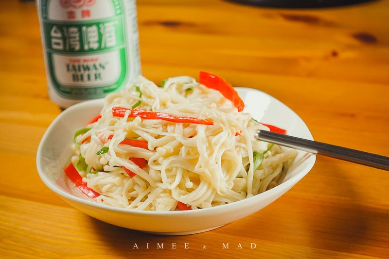 涼拌金針菇