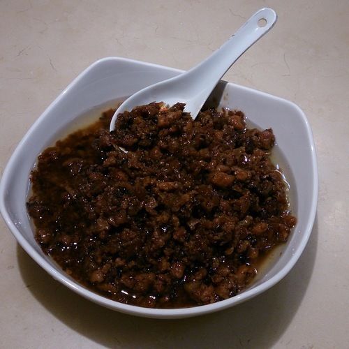 黑漆漆肉燥