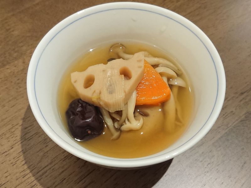 蔬菜首烏湯(素)