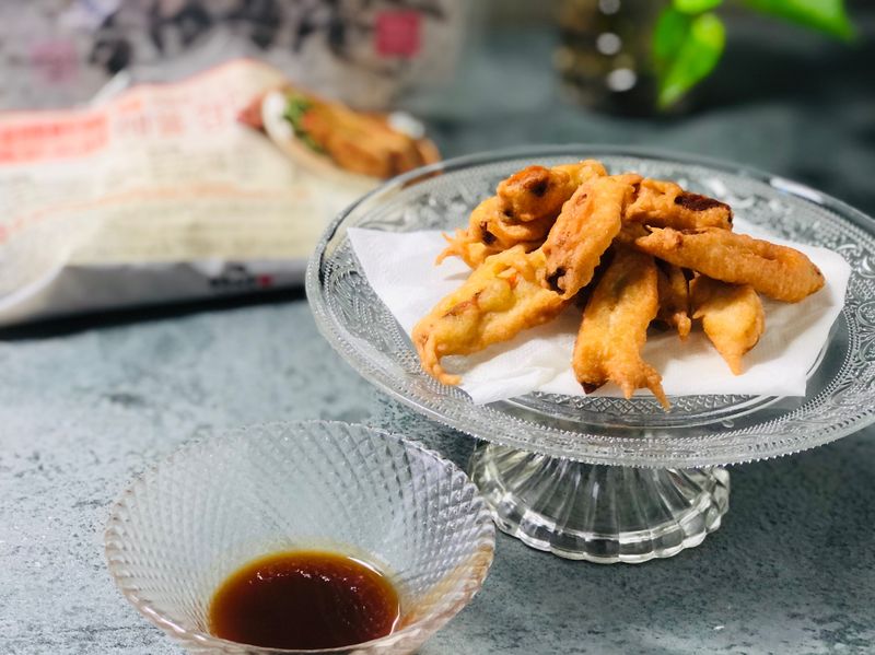 酥炸韓國魷魚蔬菜煎餅條佐糖醋醬