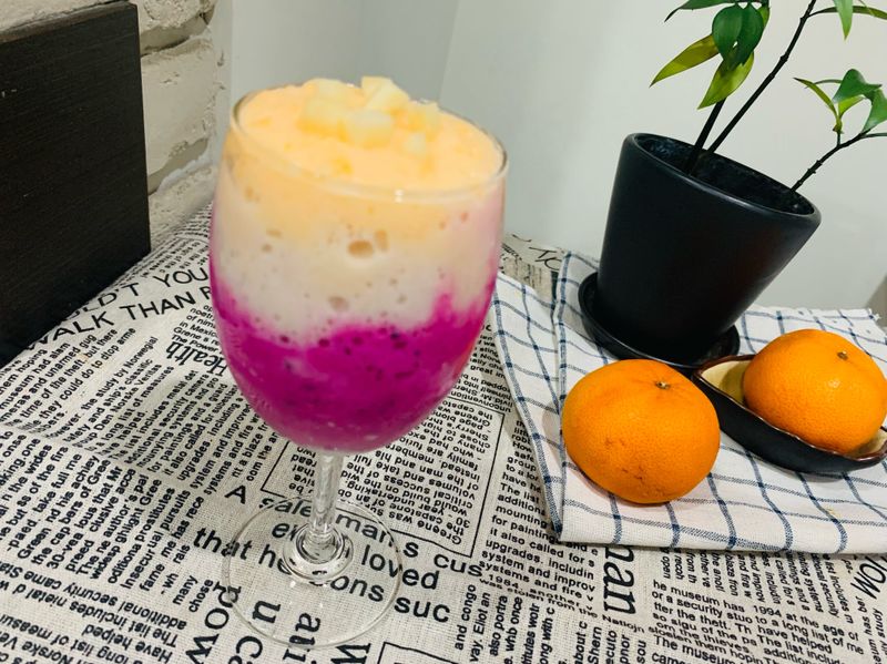 三色牛奶冰沙
