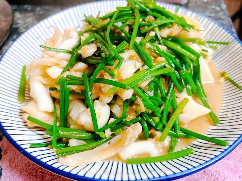 韭菜花炒花枝