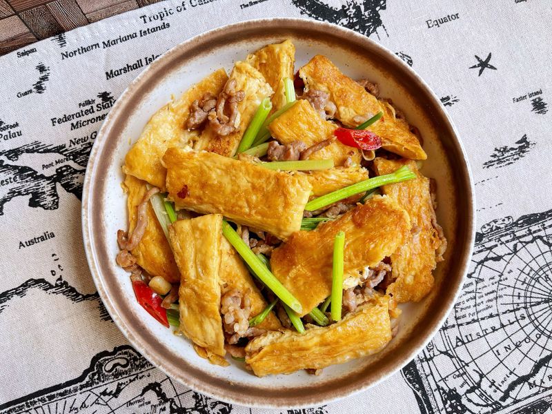 芹菜炒豆包