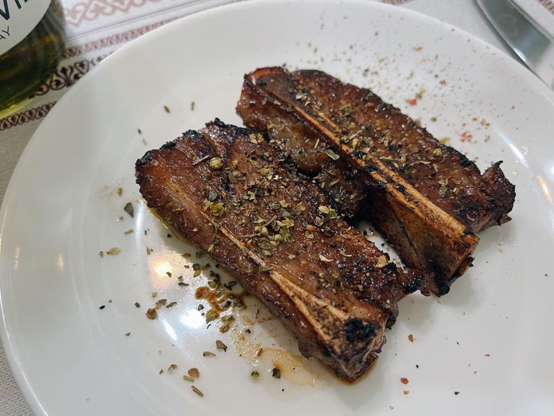 煎帶骨牛小排