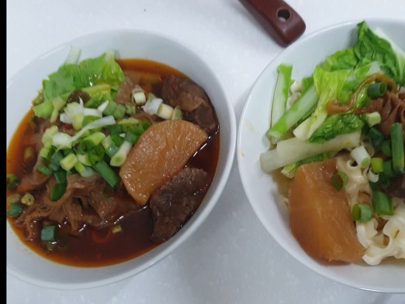meimei超簡單電鍋紅燒牛肉麵