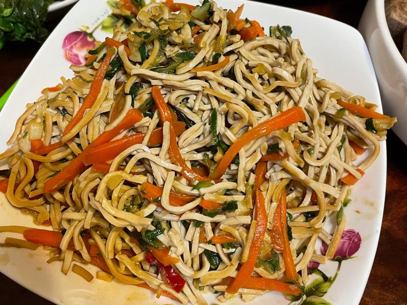 彩蔬豆干絲