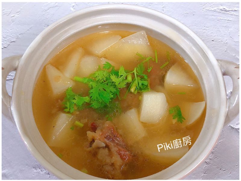 家常排骨酥湯