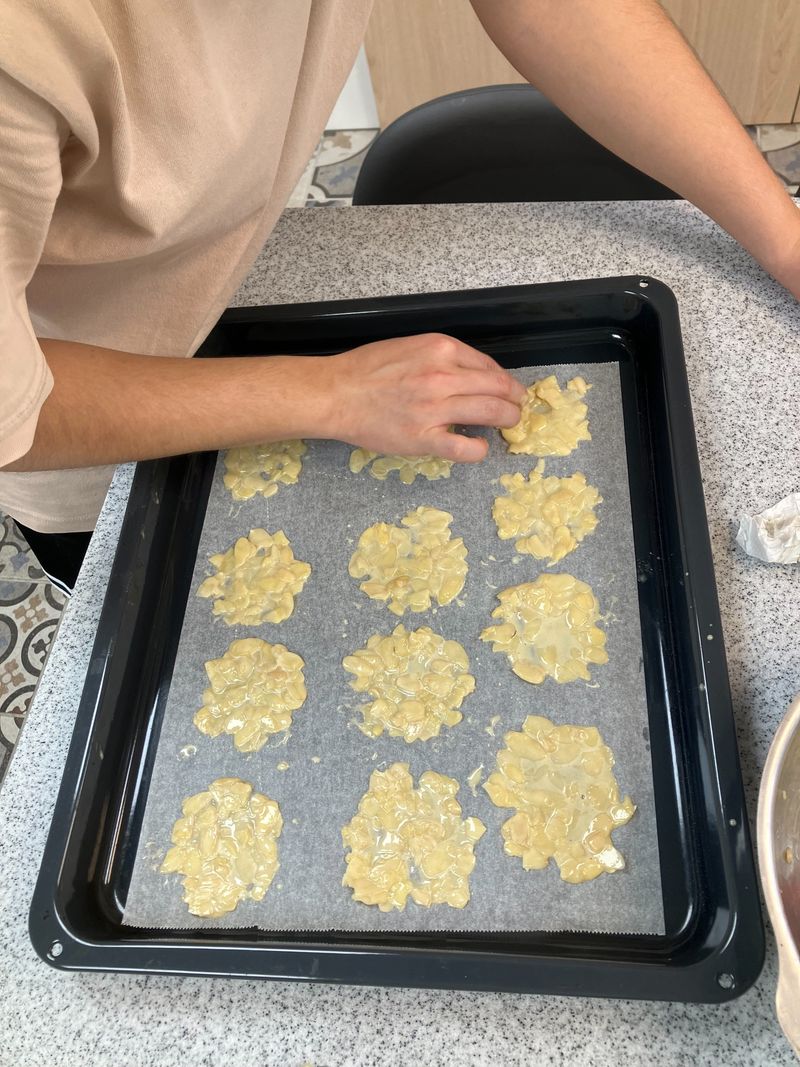杏仁瓦片