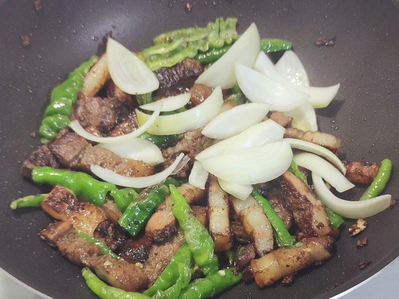 鹹豬肉炒糯米椒
