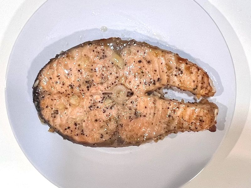 蒜香奶油鮭魚