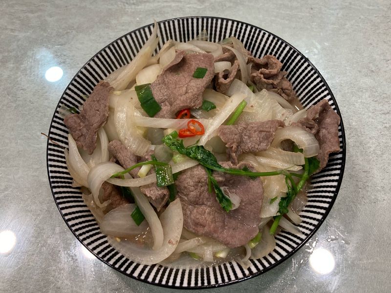 洋蔥炒牛肉