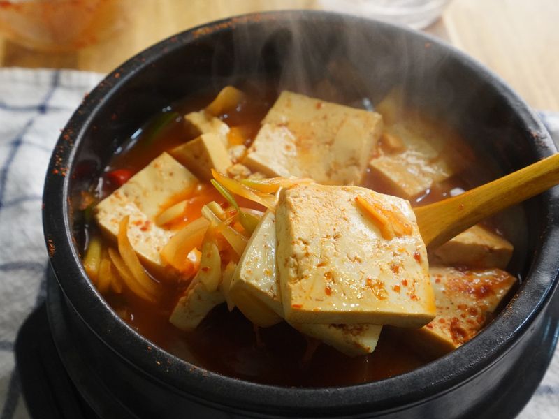 一塊豆腐就能快速變出韓式豆腐鍋!!