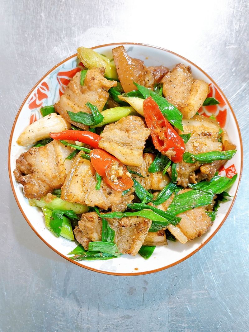 蒜苗炒鹹豬肉