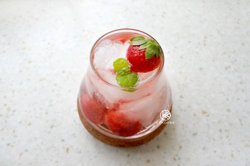 琴酒釀草莓氣泡飲(簡易草莓酒)