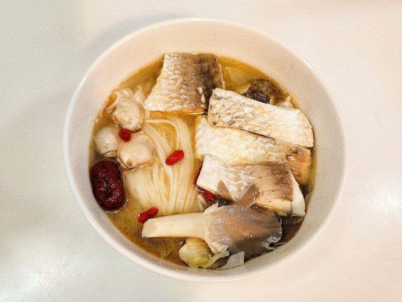 麻油鱸魚麵線