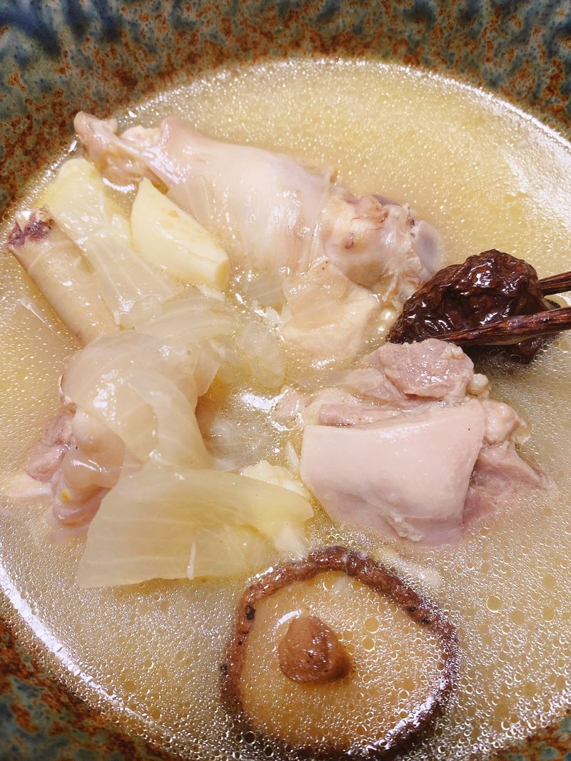 蒜頭雞湯🍲