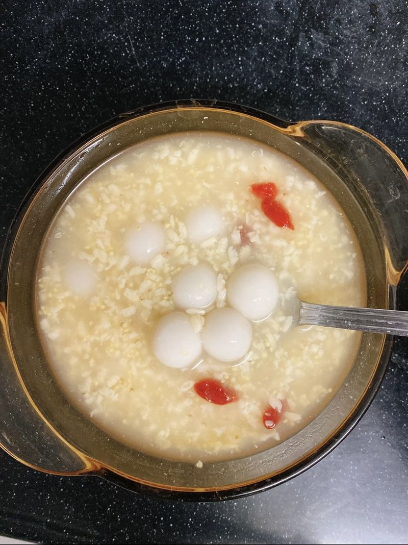 酒釀湯圓