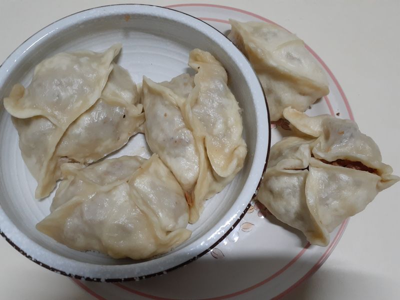 我的手作~紅蔥酥花生粉大埤酸菜肉末包