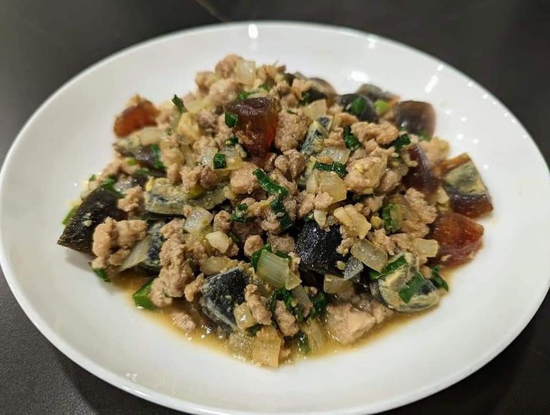 肉末皮蛋