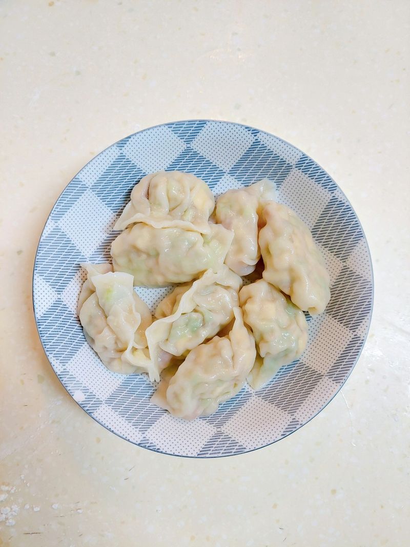 芹菜豆干水餃