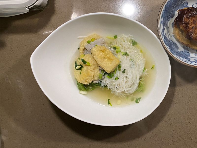 生菜魚肉米粉