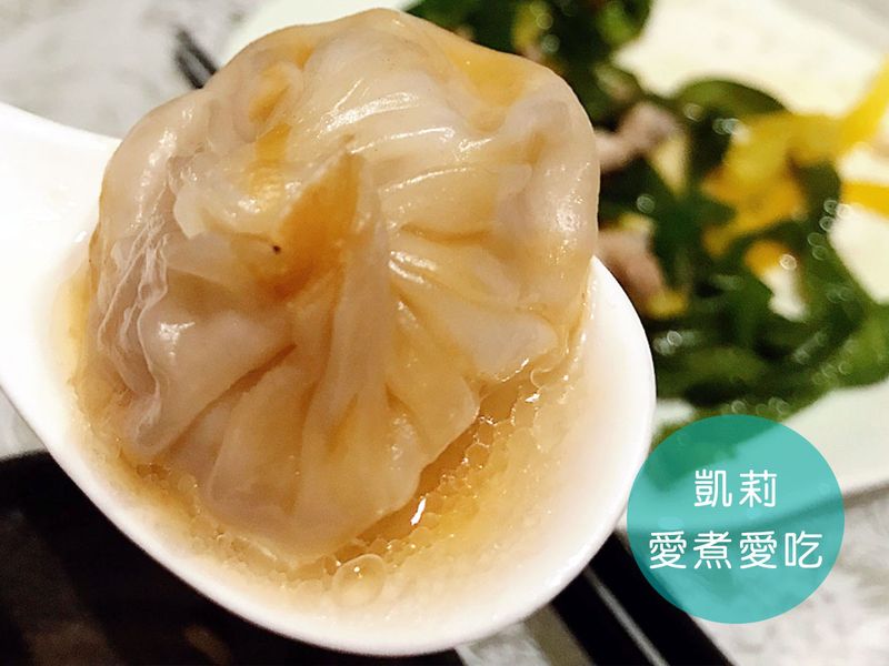 爆漿小籠湯包