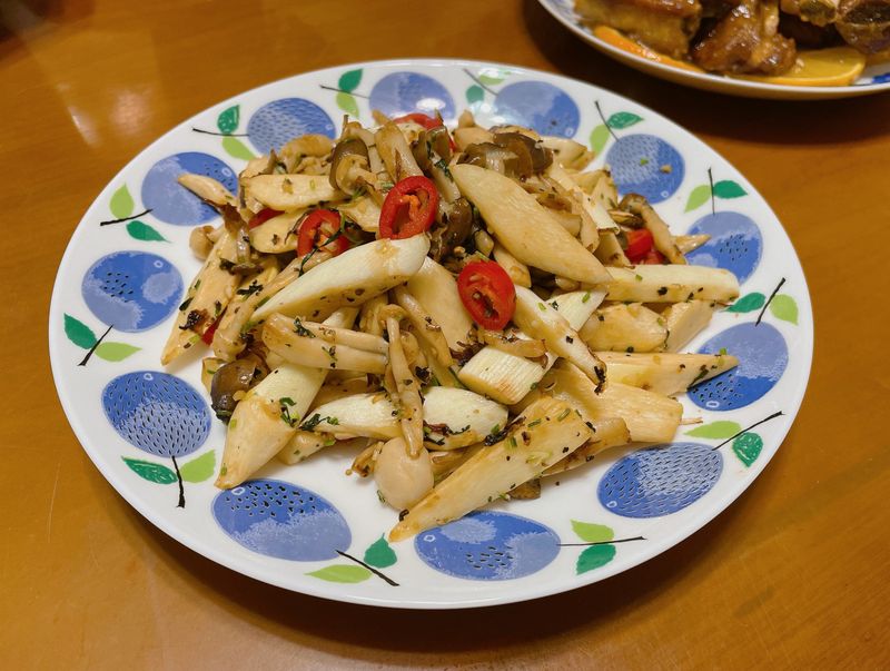 炒茭白筍