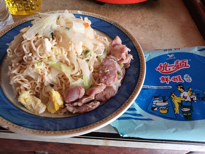 香腸炒泡麵