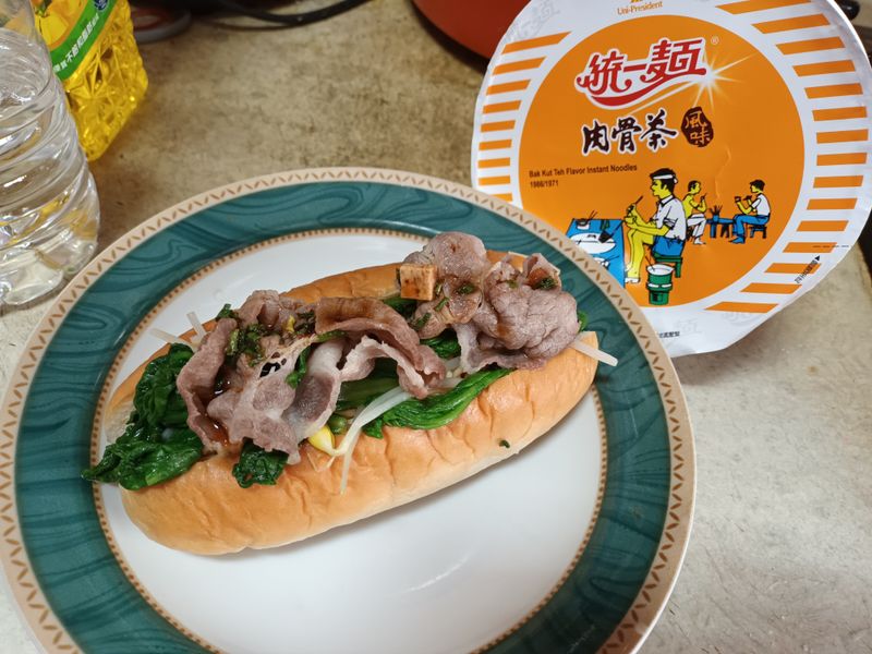 泡麵麵包