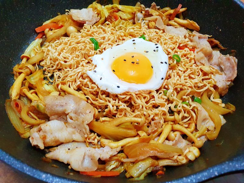 日式咖哩炒麵